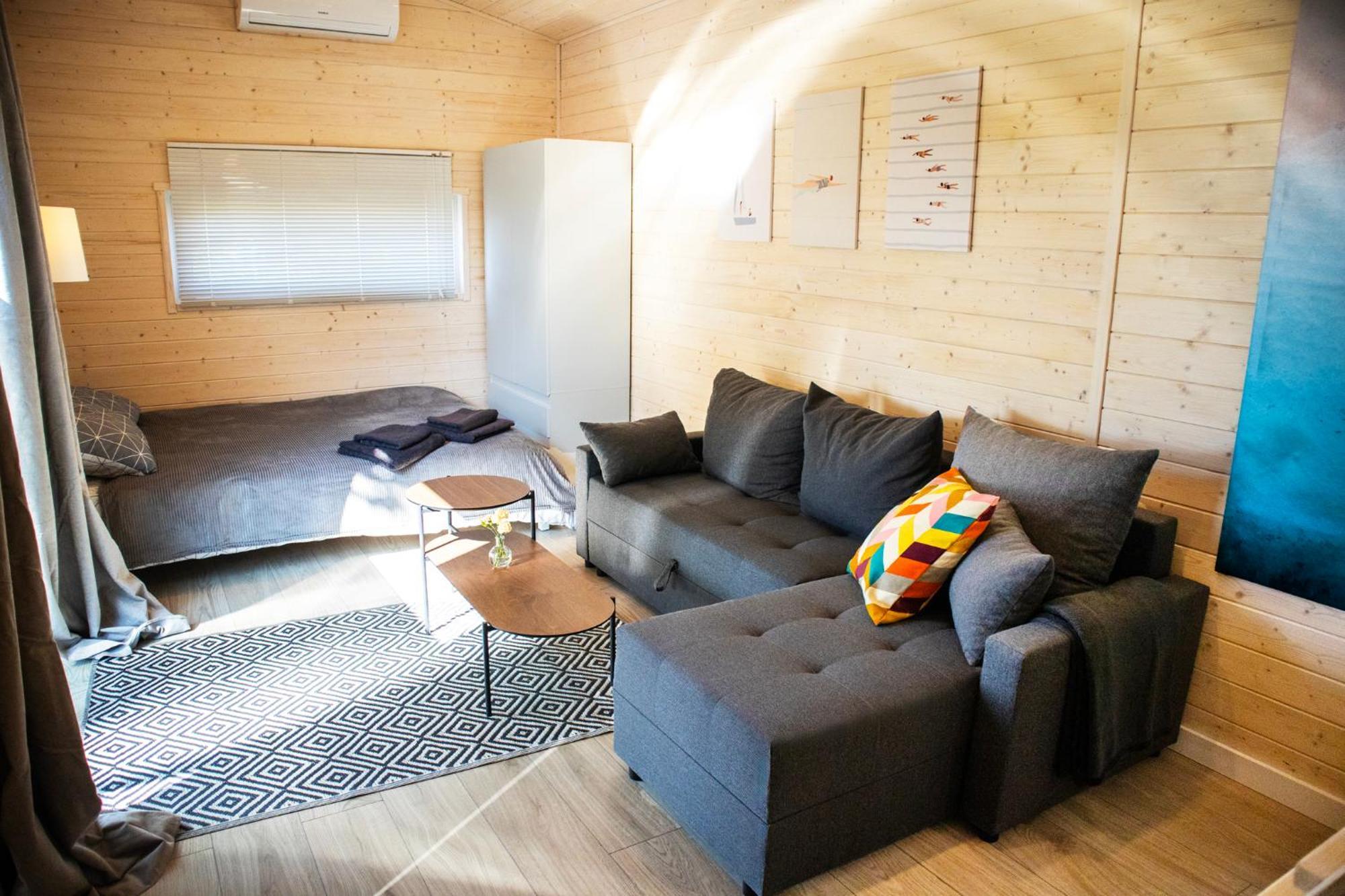 3 Widoki Kiekrz -domki Tiny House Z Prywatna Plaza I Pomostem Nad Jeziorem Kierskim
