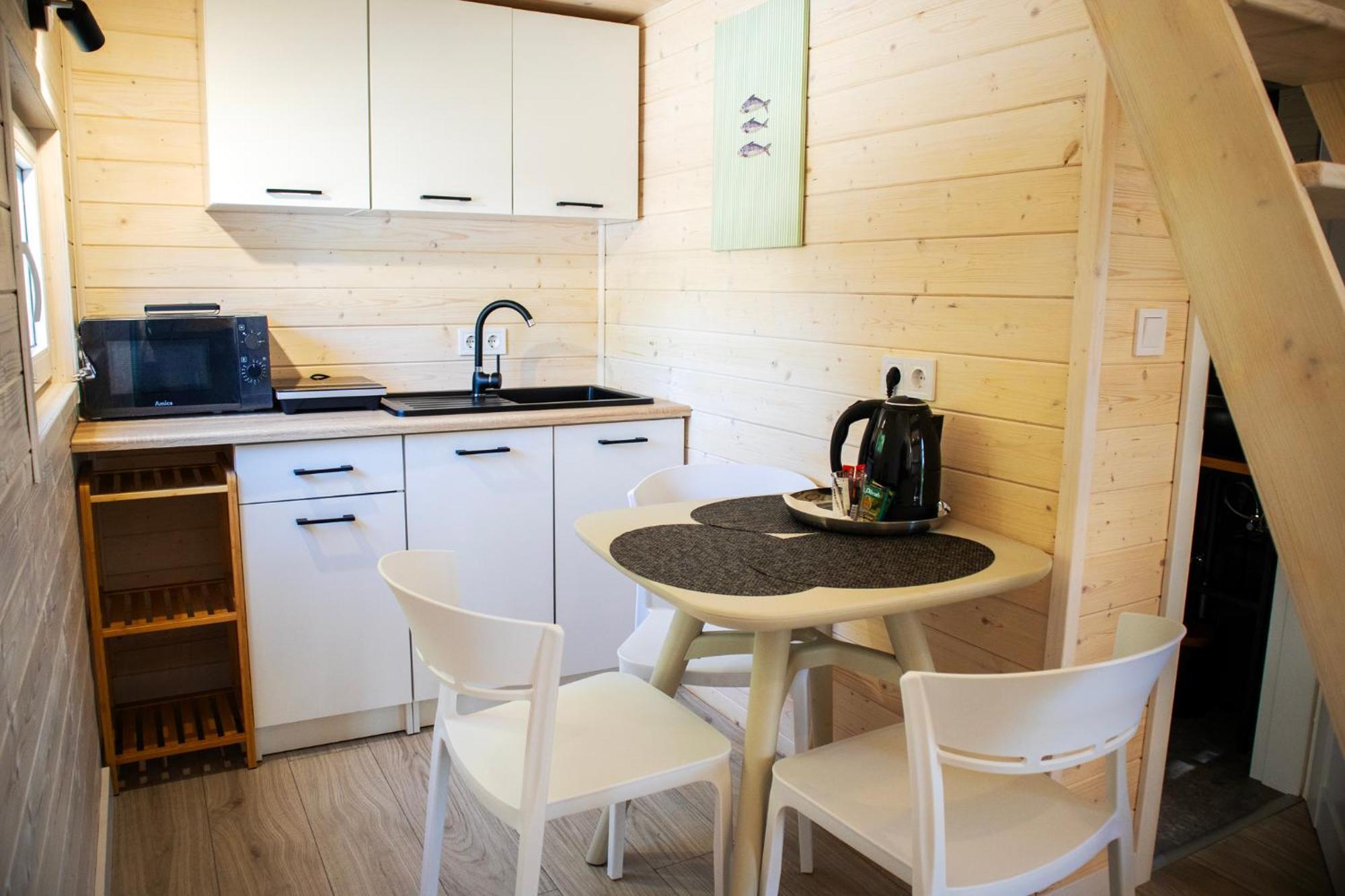 Campsite 3 Widoki Kiekrz -domki Tiny House Z Prywatna Plaza I Pomostem Nad Jeziorem Kierskim